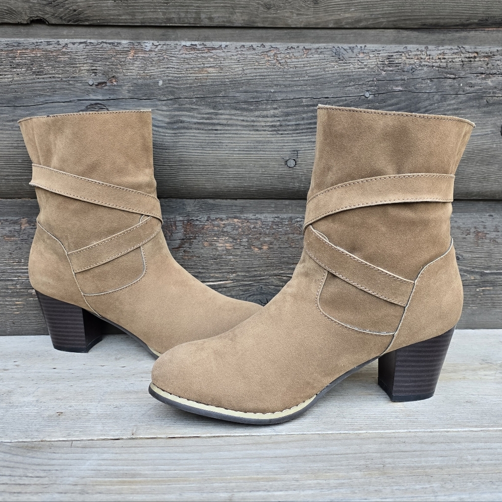 Muk Luks NEW!! Western Boho, Vegan Suede, Block Heel, Comfort Bootie 8M - Picture 4 of 16
